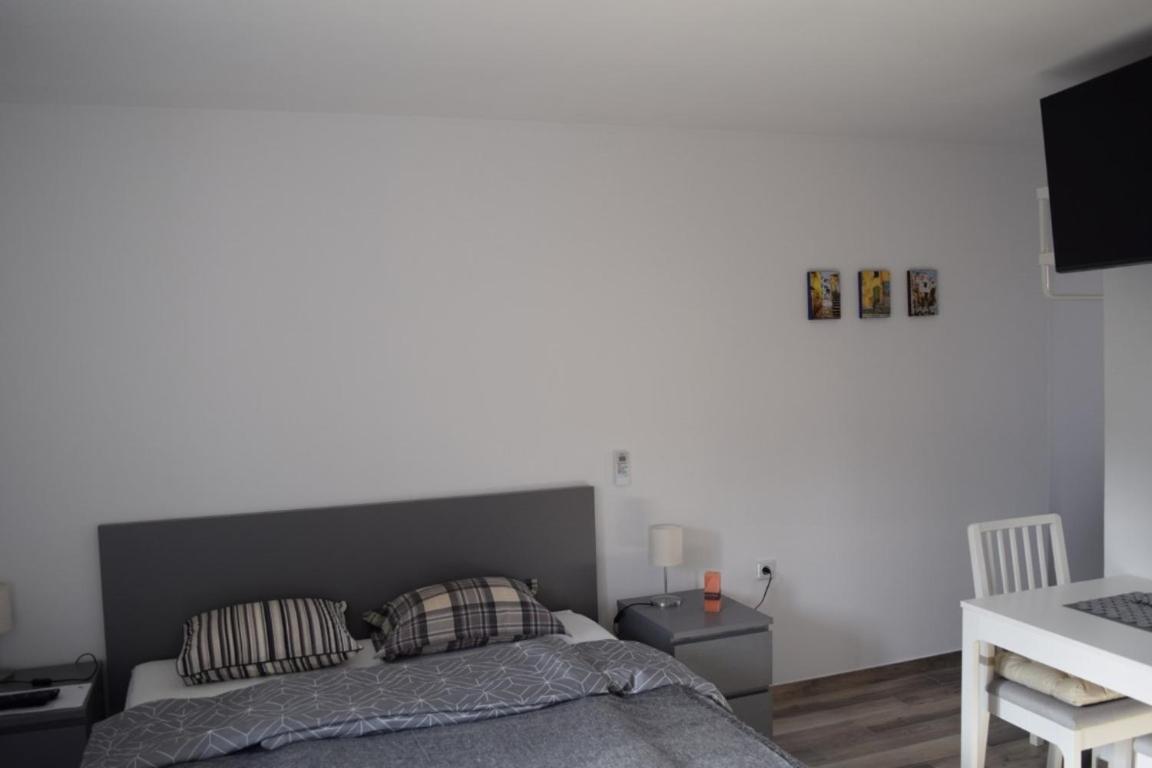 Apartments Scirenica Baska  Luaran gambar