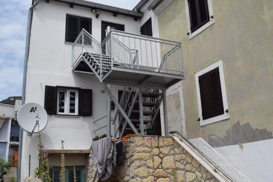 Apartments Scirenica Baska  Luaran gambar